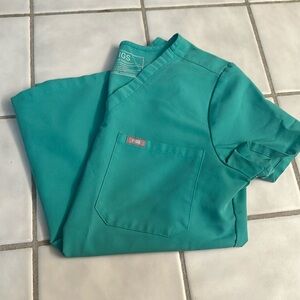 Figs surgical green scrub top